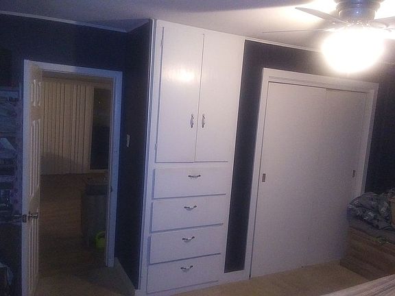 5th image of 303 N Jackson St