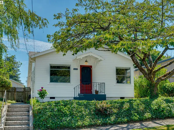 7722 SE Taylor St, Portland, OR 97215