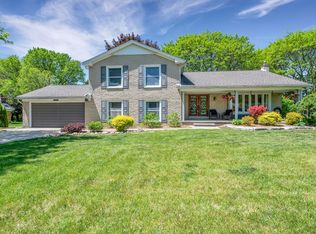 1882 Spring Grove Rd, Bloomfield Hills, MI 48304