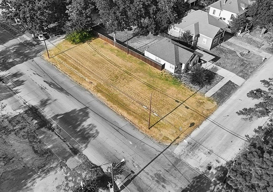 1st image of 930 S Mirick Ave