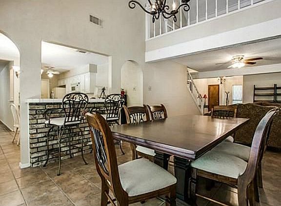 5th image of 200 Silverwood Dr