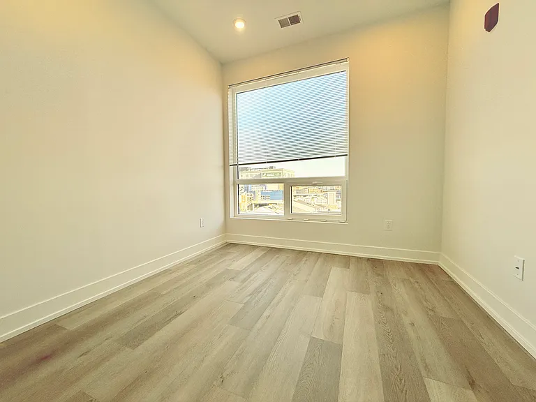 128 W Girard Ave #2O2 — Photo 8