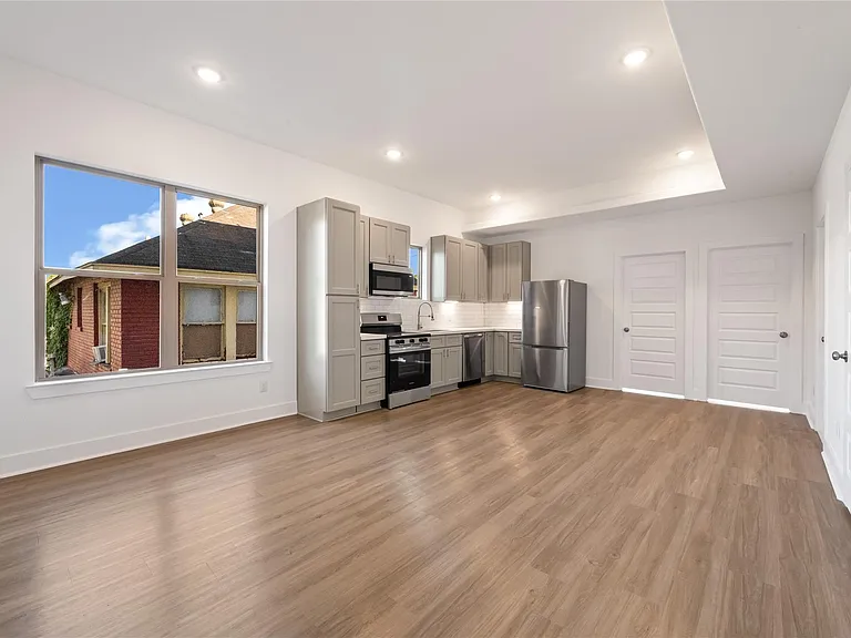 5623 Eskridge St #B — Photo 4