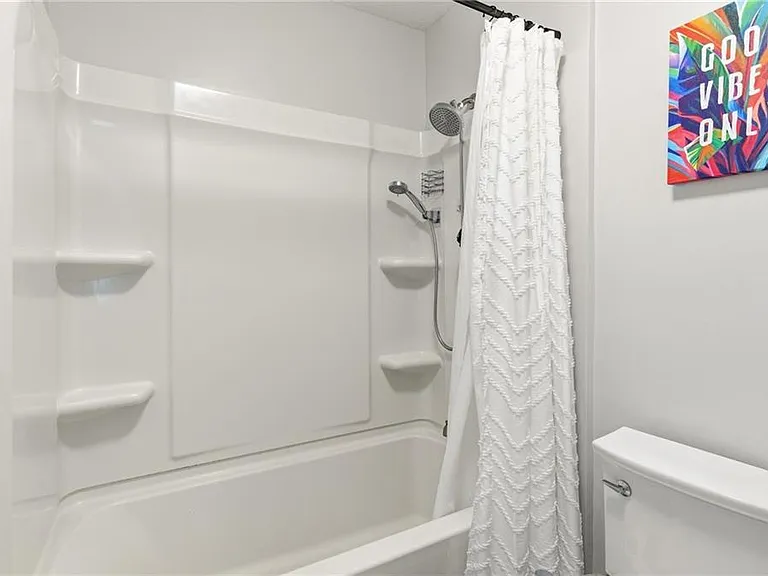 24307 Plantation Dr NE — Photo 21