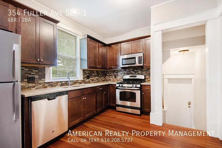 354 Fuller Ave SE — Photo 3