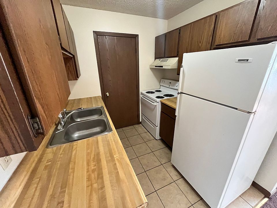 1st image of 1108 Meridian Heights Dr #8