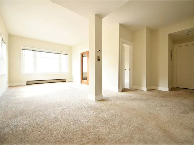 1458 Madison St — Photo 3
