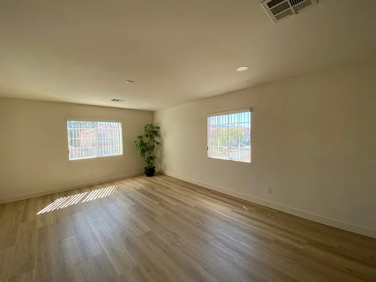 9371 Santa Fe Rose St — Photo 28