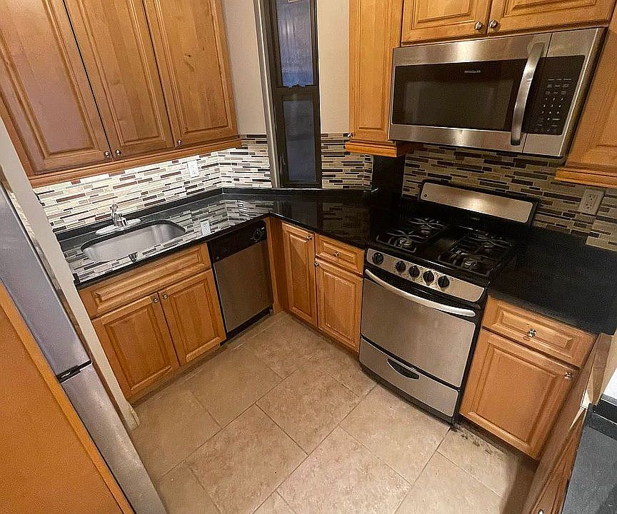 1st image of 109 E 89th St APT 2F