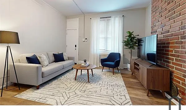 3 bed, $1,500 — Photo 1