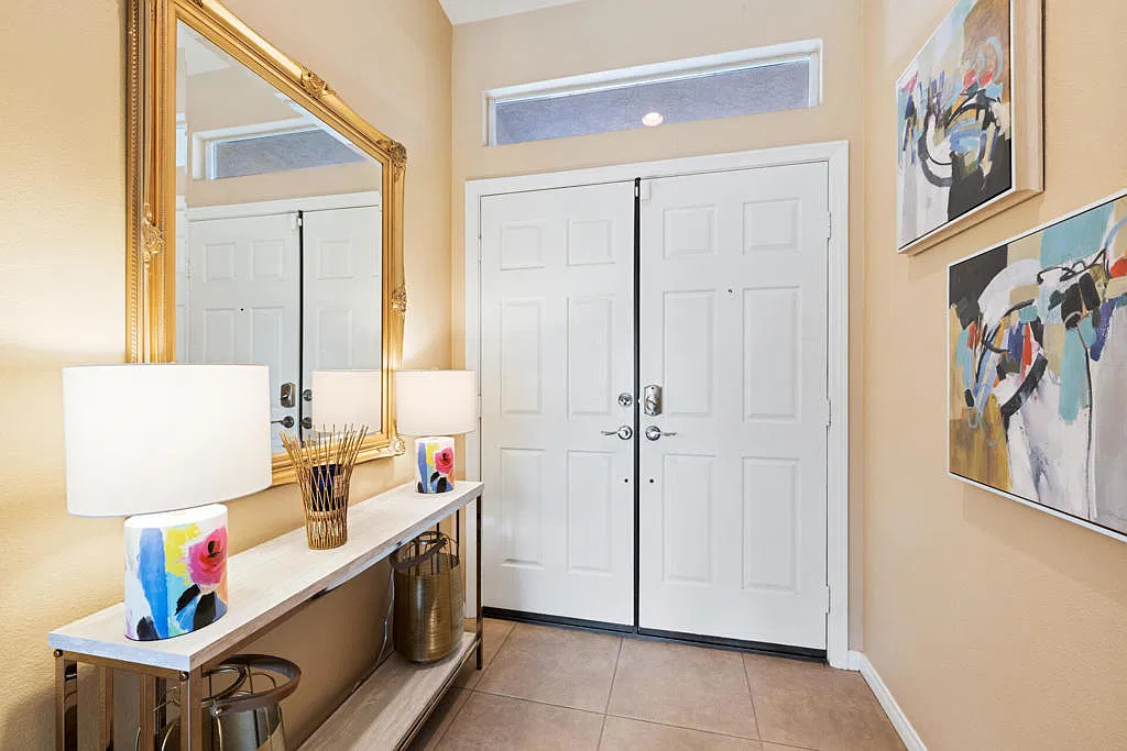 4 bed, 2.5 bath, 2652 sqft, $3,700 — Photo 4