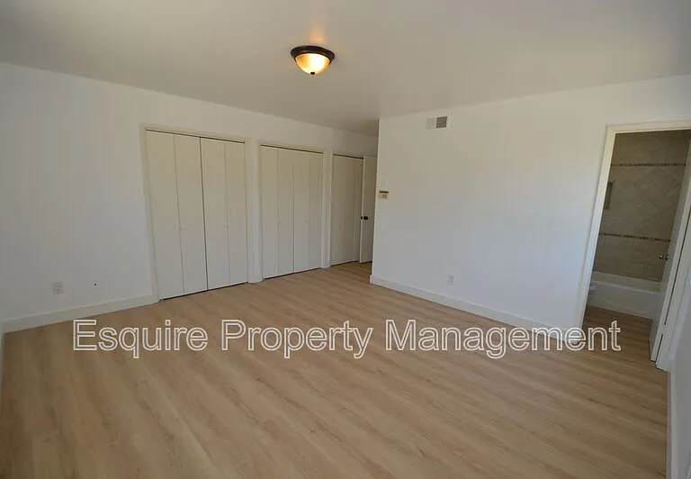 13515 W Telegraph Rd — Photo 27