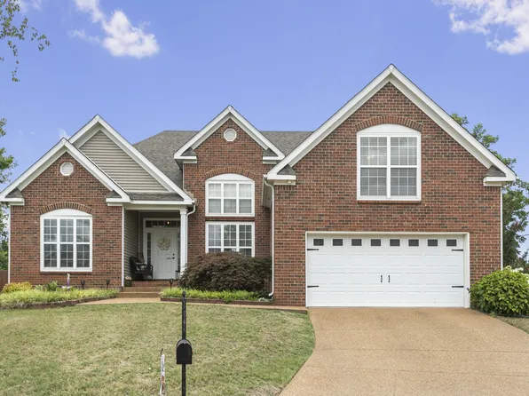 1024 Persimmon Dr, Spring Hill, TN 37174