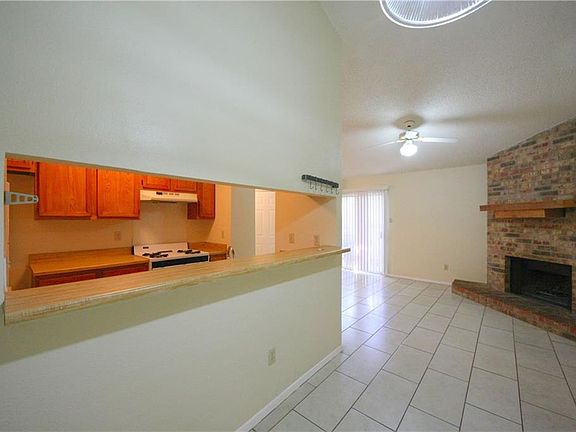 5th image of 12212 Alderbrook Dr #A