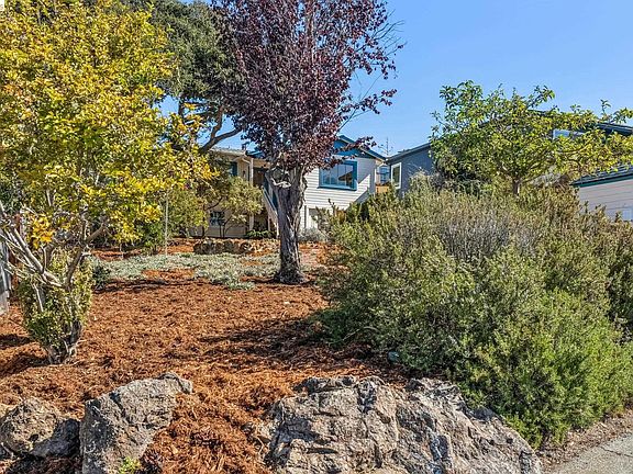 4th image of 722 Avila Pl