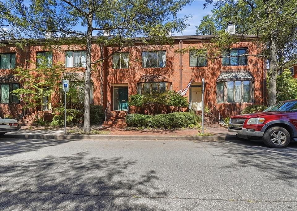 1st image of 332 College Pl