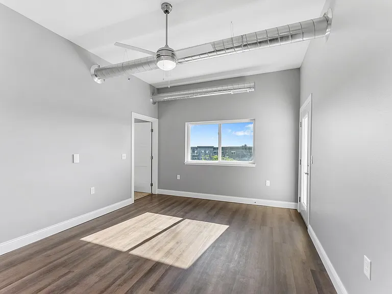 417 S 2nd Ave — Photo 34