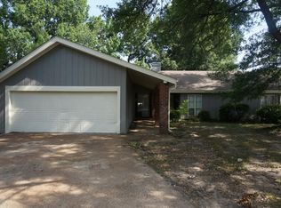 5923 Pebble Beach Ave, Memphis, TN 38115