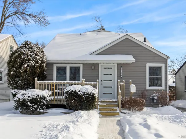 26364 Hampden St, Madison Heights, MI 48071