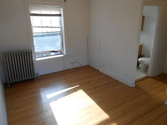 4th image of 5947 N Paulina St #V3