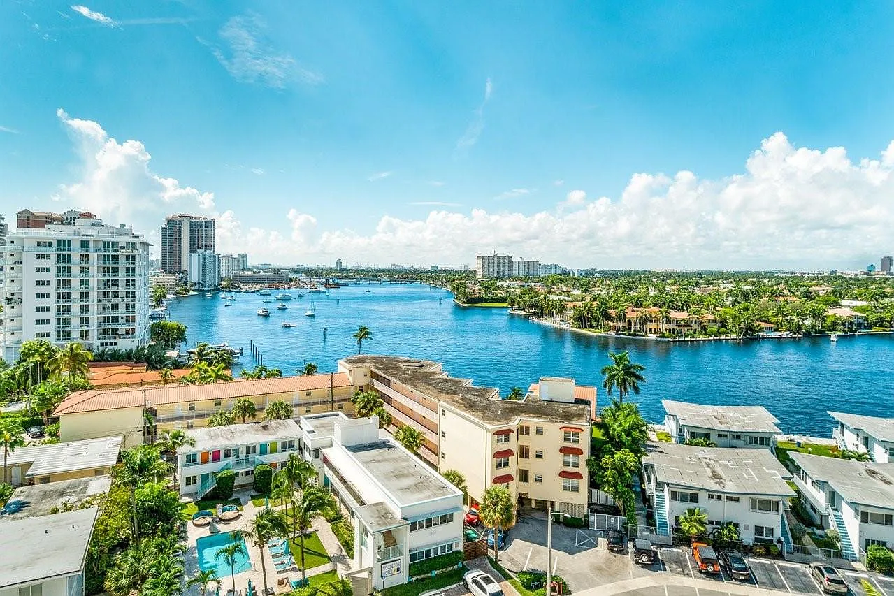 1 bed, 1.0 bath, 934 sqft, $6,250 — Photo 3