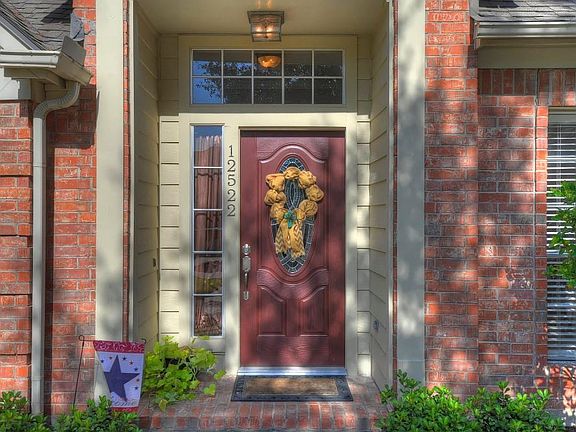Beautiful entry to home!
