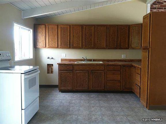3rd image of 1104 Oxford Ave