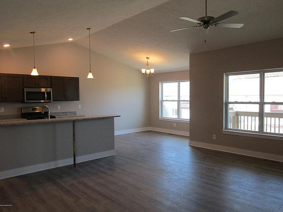 4th image of 344 Barrington Cir #39