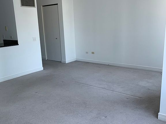 3rd image of 512 N McClurg Ct APT 2408