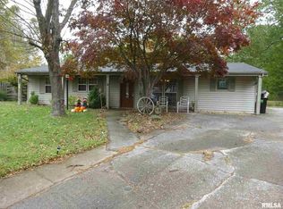 4 Valley Forge Dr, Harrisburg, IL 62946