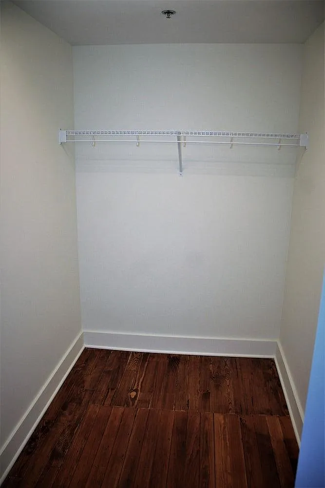 1 bed, 860 sqft, $1,400 — Photo 4