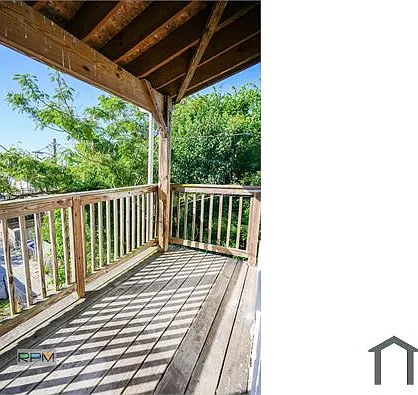 3201 Clarence Ave — Photo 27