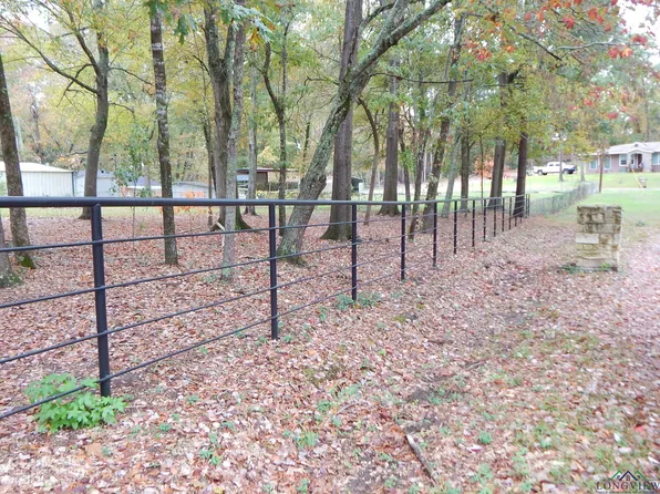 Oakwood Dr, Gilmer, TX 75645