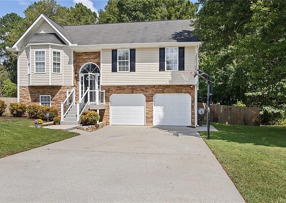 1st image of 129 Woodwind Dr