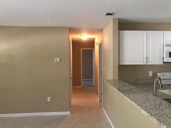 2nd image of 2014 E Willow Dr