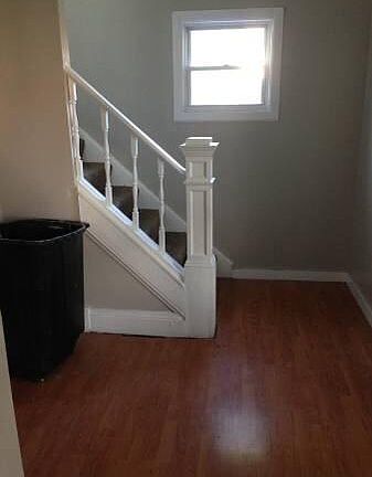 5th image of 384 E Thornton St