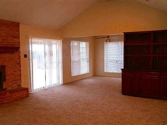 2nd image of 3802 Santa Monica Dr