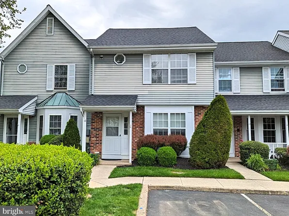 12 Ardsley Ct, Newtown, PA 18940