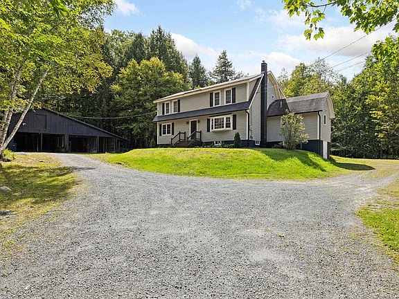 3rd image of 12 Algonquin Road