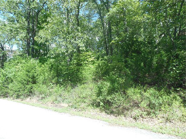 2nd image of 124 Cherry Valley Rd