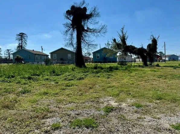 11 Broadway Ave #A, Harvey, LA 70058