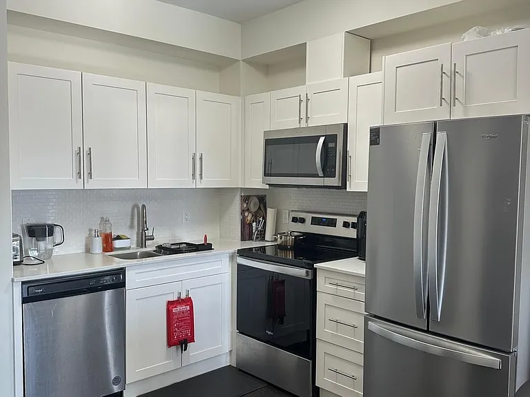 128 King St N #1407 — Photo 2