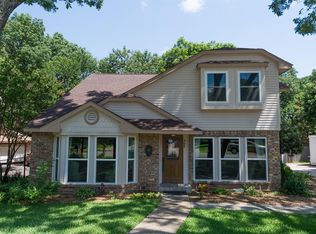 305 Country View Ln, Garland, TX 75043