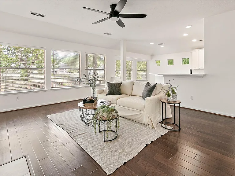 99 S Wynnoak Cir — Photo 4