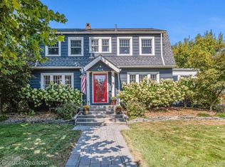 424 W Thirteen Mile Rd, Royal Oak, MI 48073