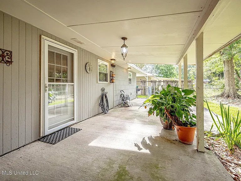232 Woodland Cir — Photo 9