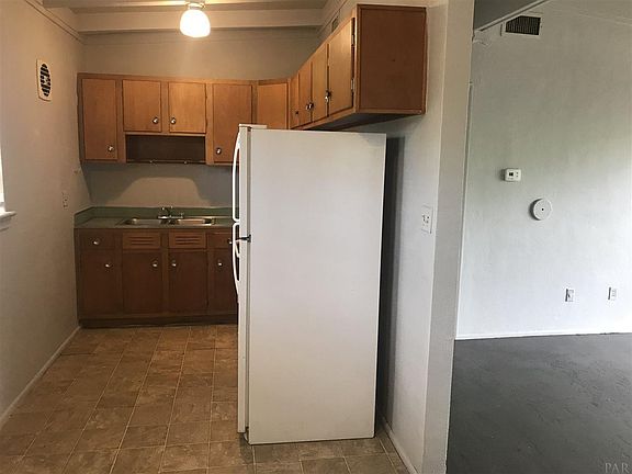 4th image of 234 Emerald Ave