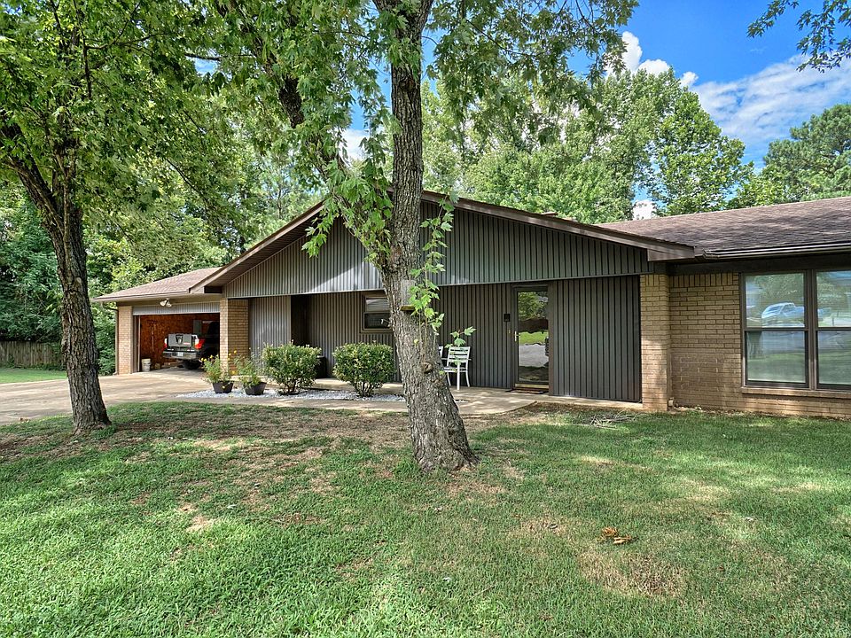 1st image of 201 Wisteria Ct