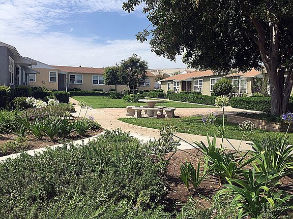 2nd image of 8862 La Mesa Blvd APT 25