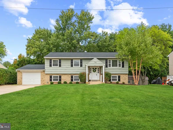 186 Campus Green Dr, Arnold, MD 21012